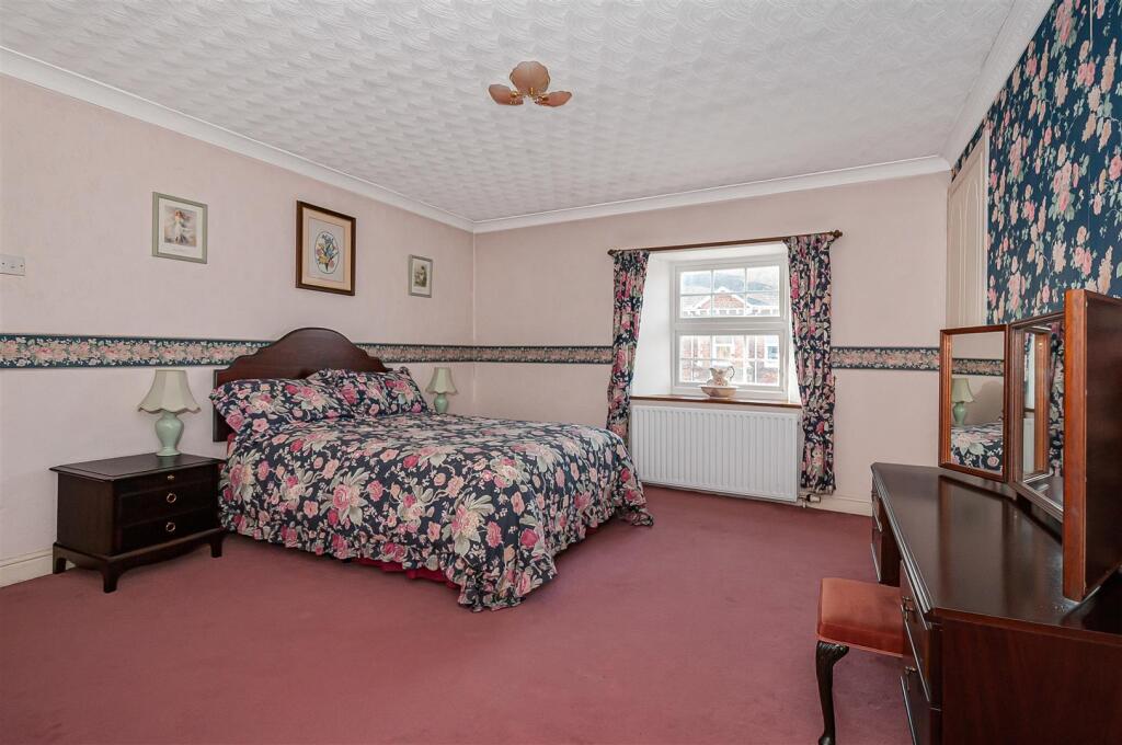 22 Market Place18.jpg