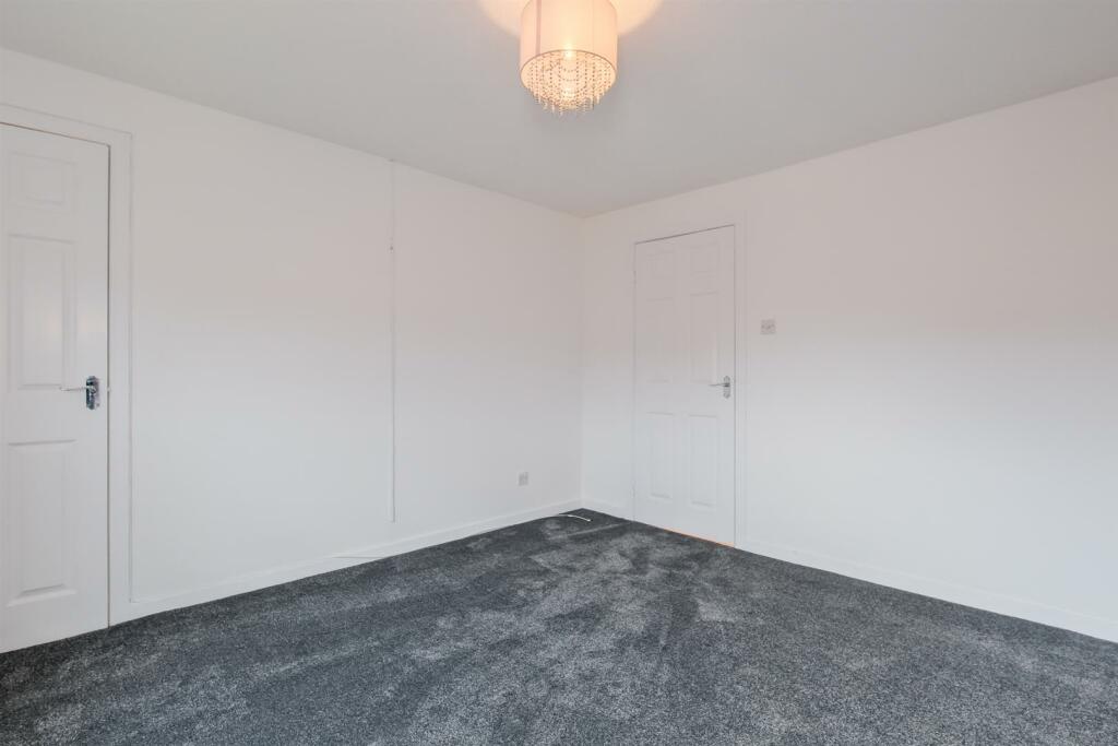 012-16 Hemmingen Court Carluke, ML8 5LX.jpg
