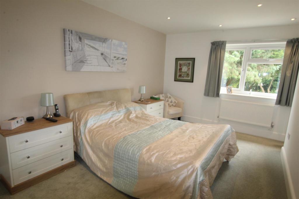 annexe bed 2nd.JPG