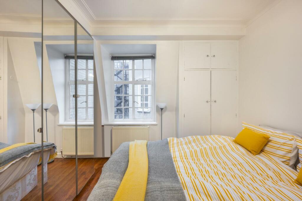 bedroom (2).jpg