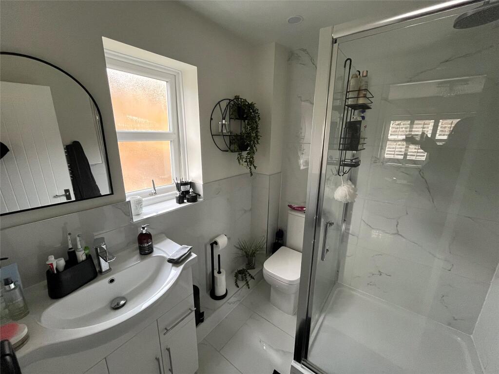 Ensuite