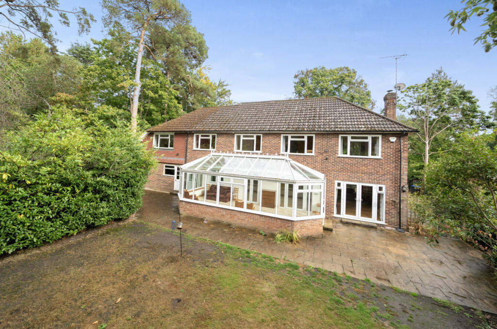 1347782-7-68b715b...