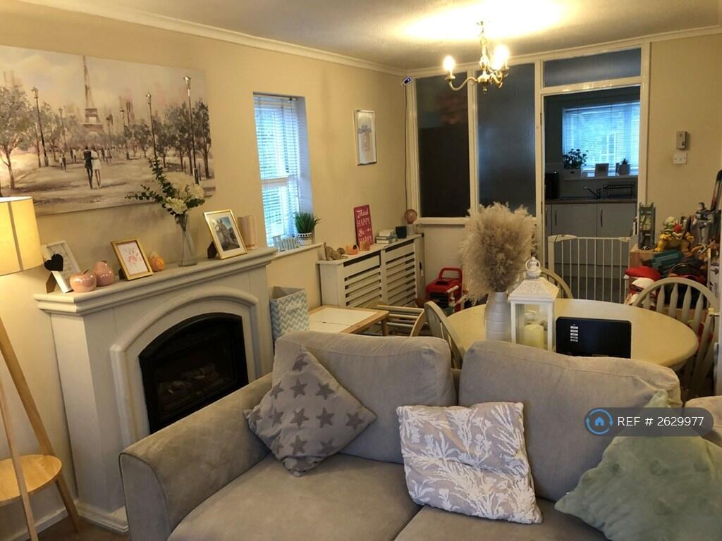 Lounge View 3
