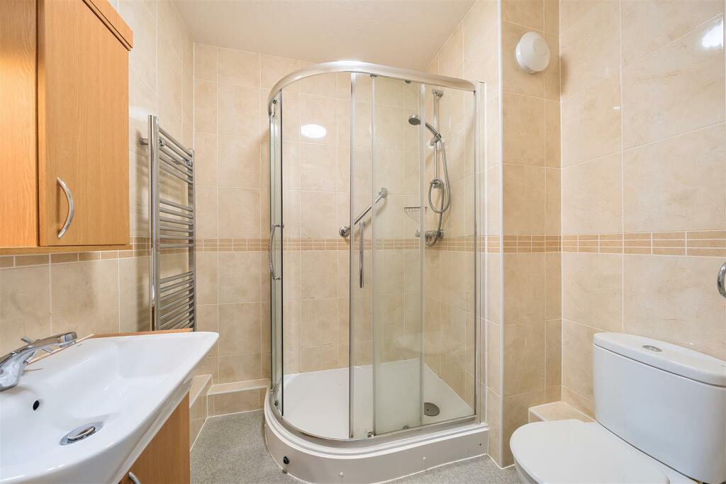 Shower Room.jpg