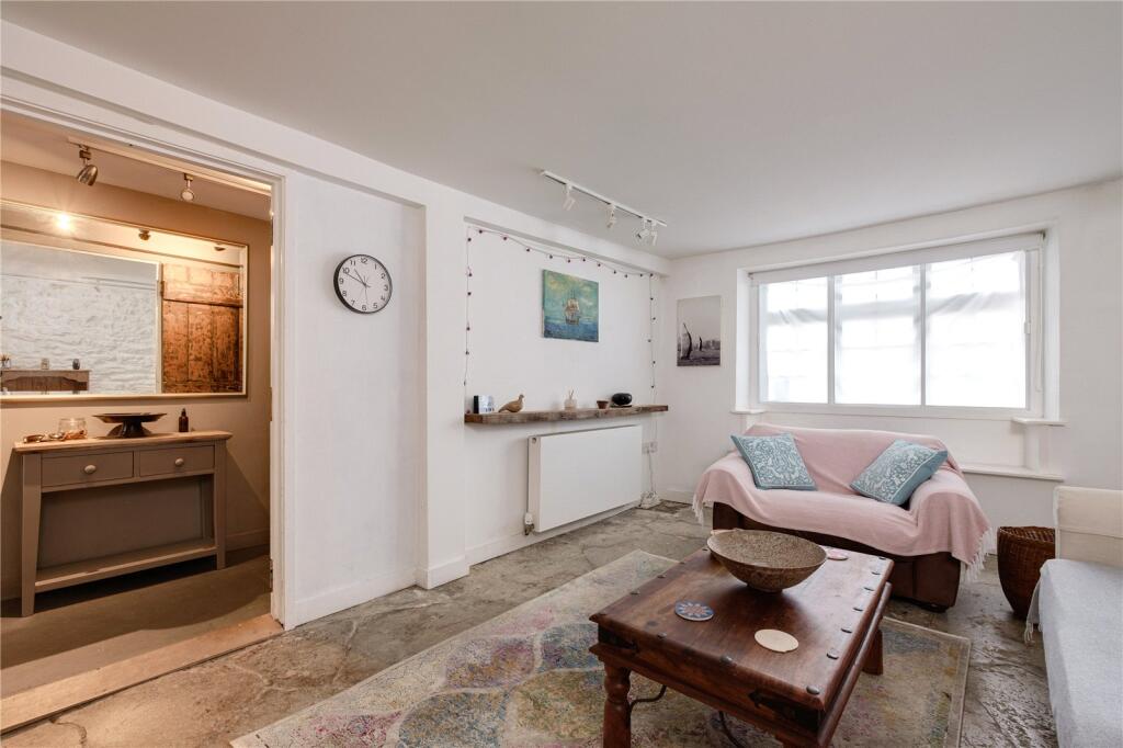 Front sitting room