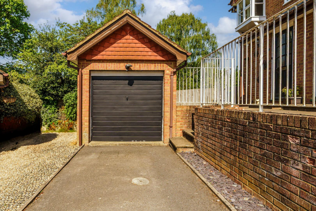Garage New.png