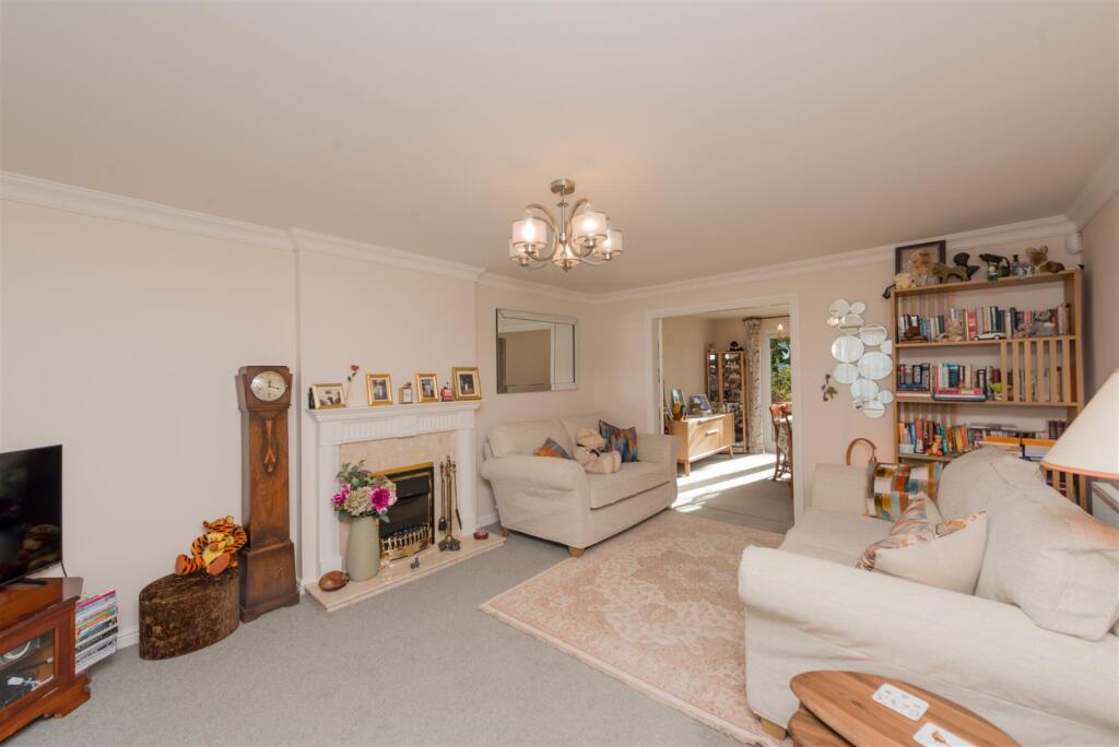 Living Room: