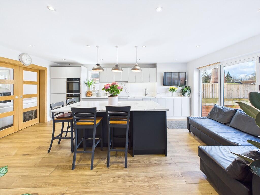 CAM04092G0-PR0042...