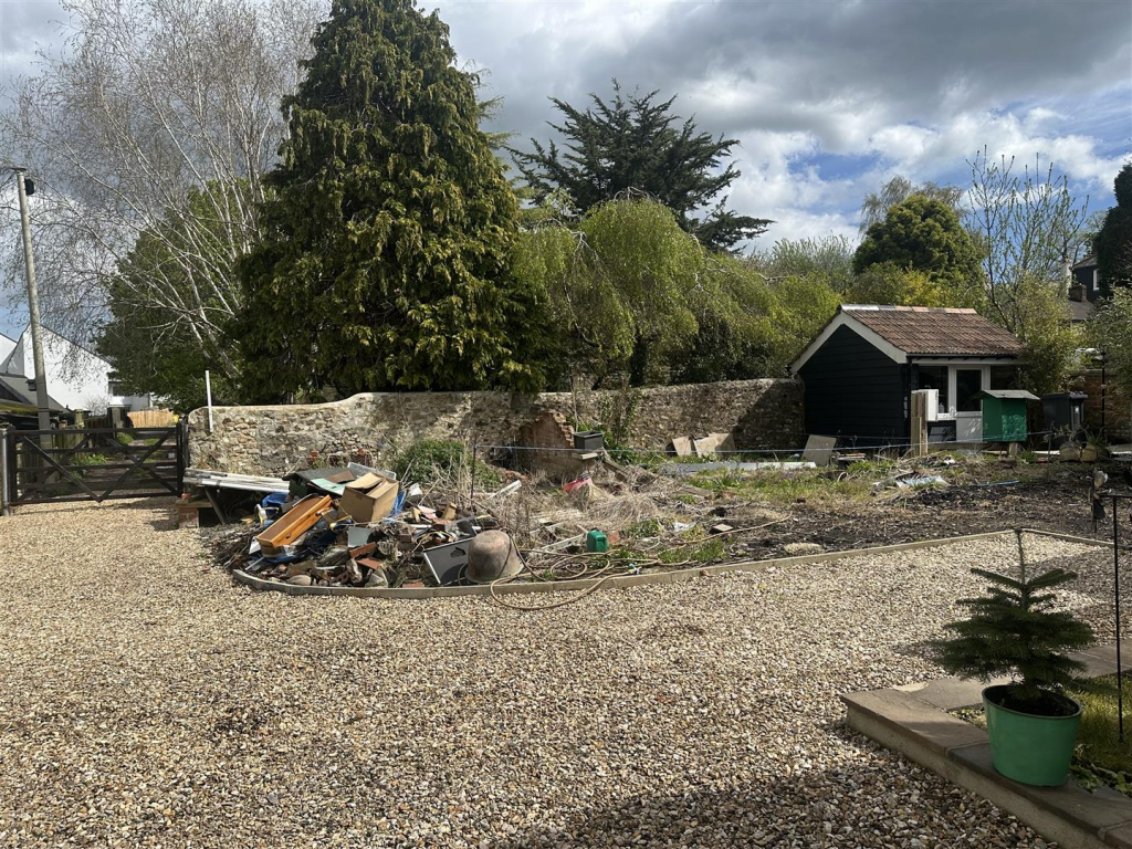 Site looking to shed