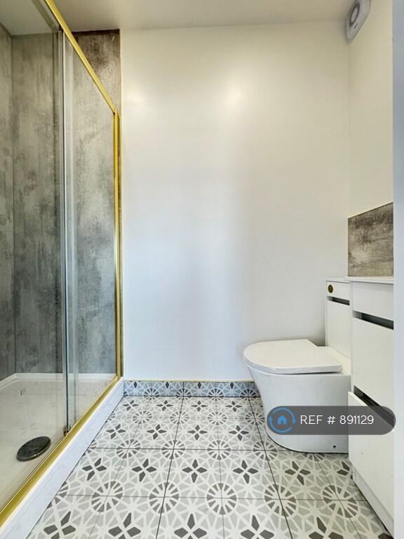 Flat 19 - £1075