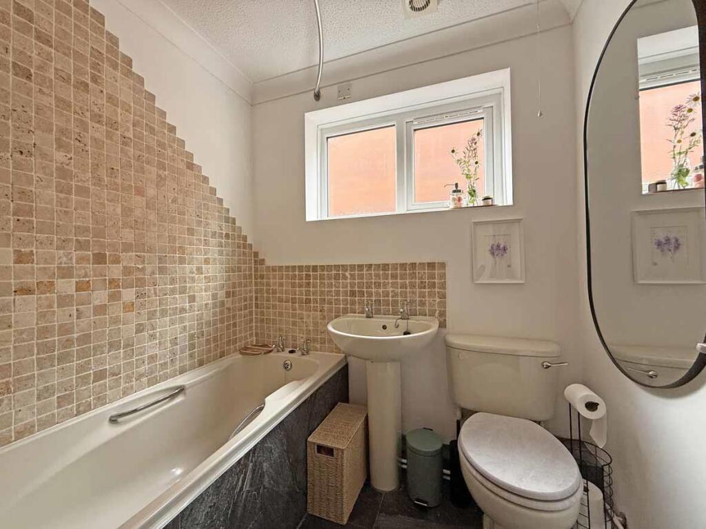 Bowers Park Drive 29 Bathroom.jpg