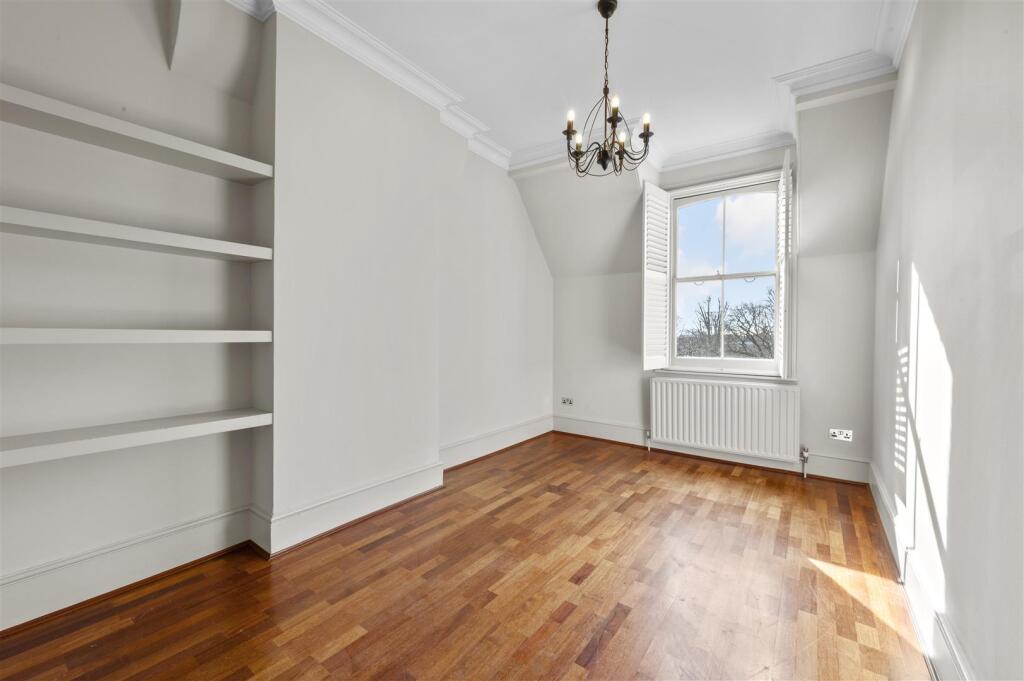 LINGFIELD ROAD 27,11.jpg