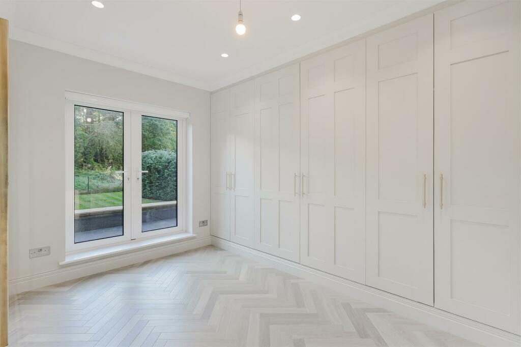 CUNLIFFE CLOSE, 1  (11).jpg