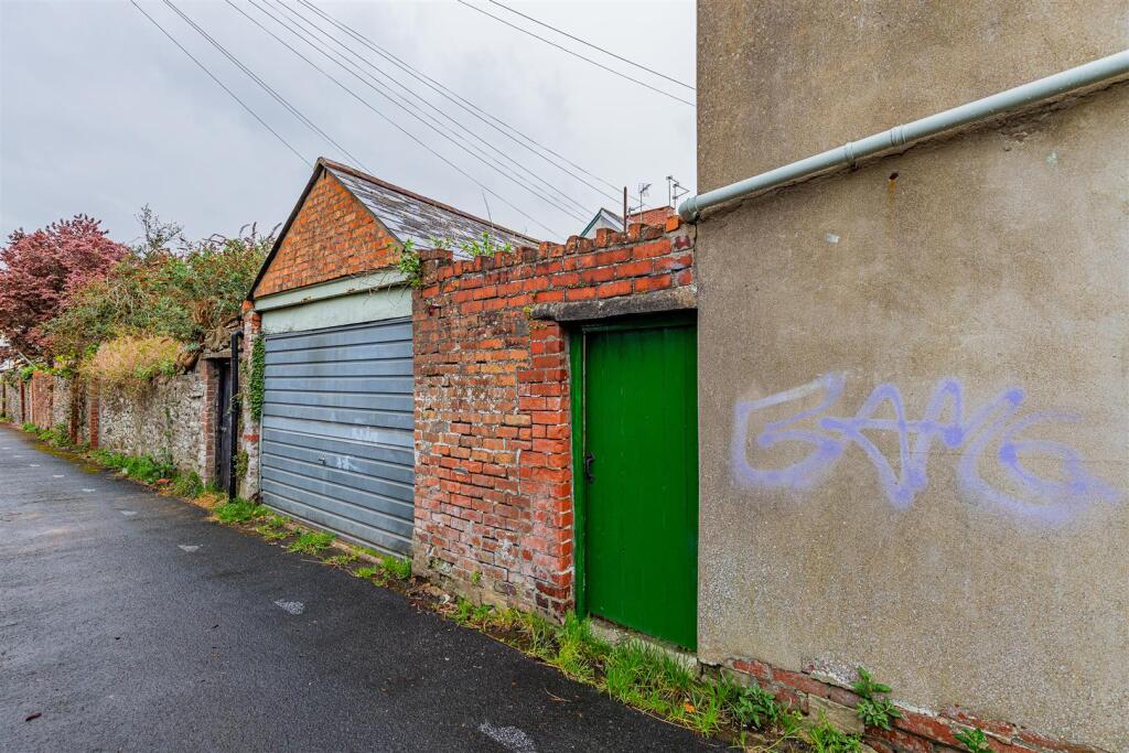 Pen Y Wain Road 6-26.jpg