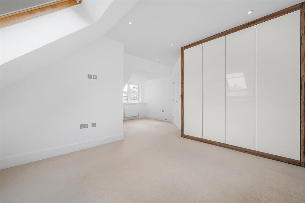 8 Sanderson Apartments-2.JPG