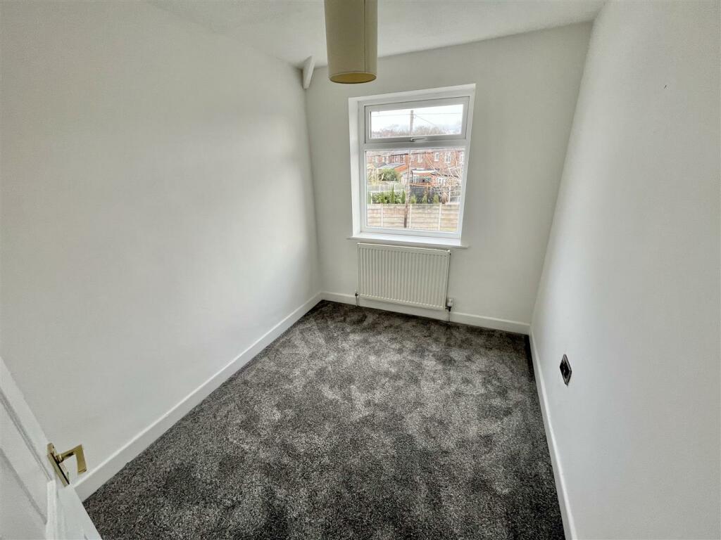 Bedroom 4.jpg