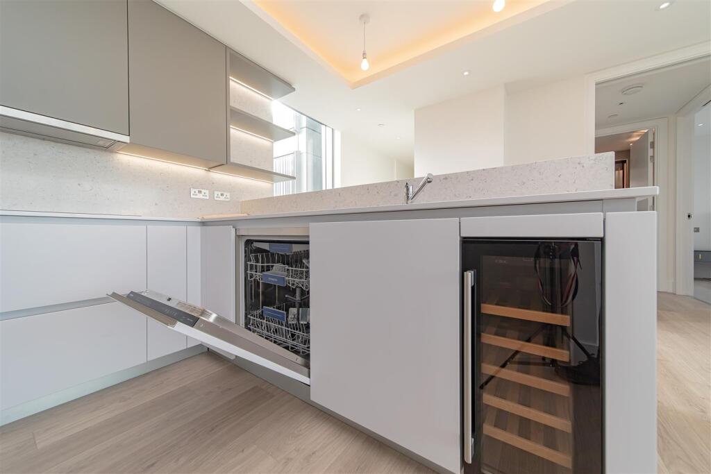 Kitchen   .jpg