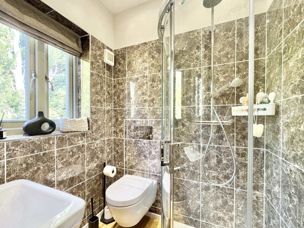 Ensuite
