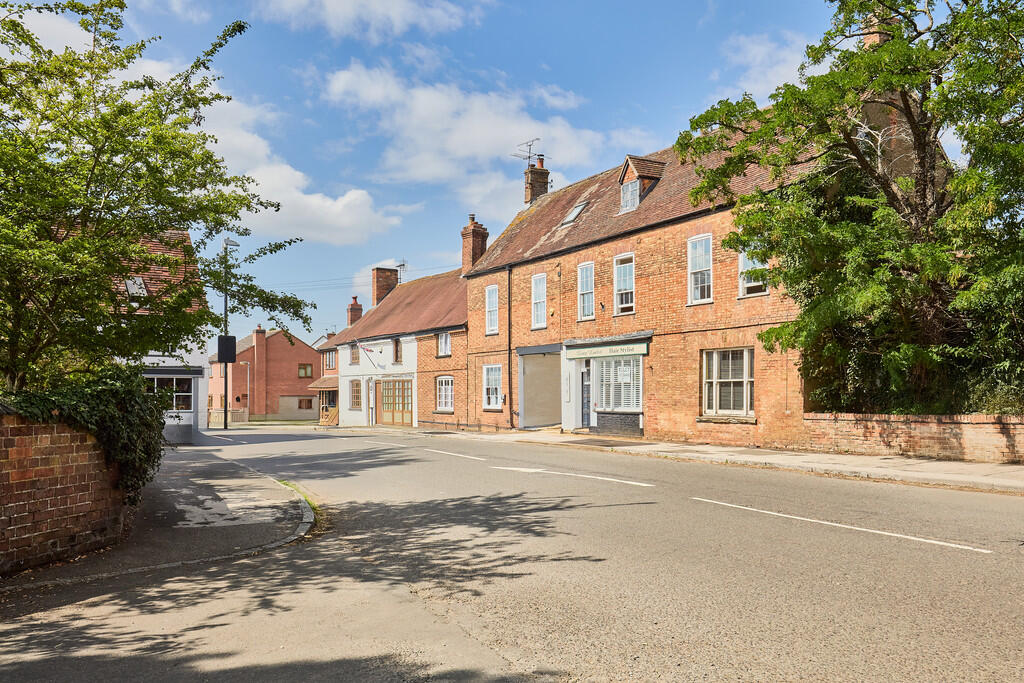 Edward Knight 202...