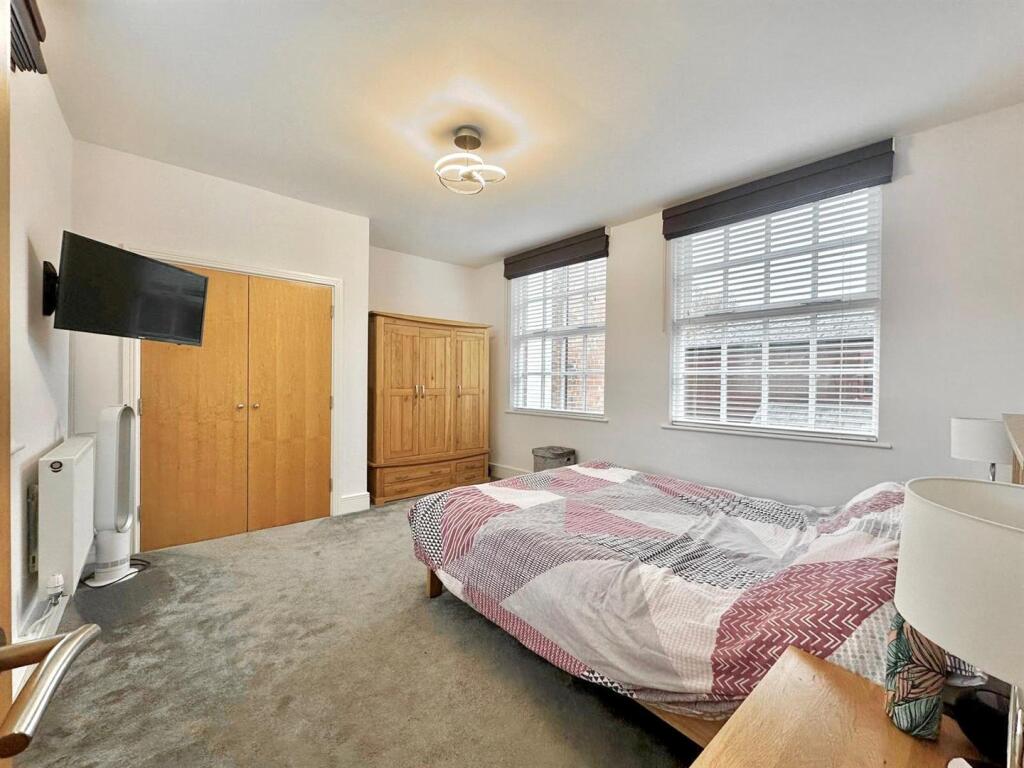 WhatsApp Image 2025-11-04 at 14.21.50_247f1d00.jpg