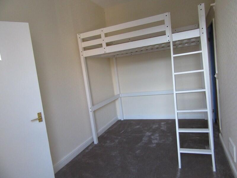 Bedroom 2 pic b