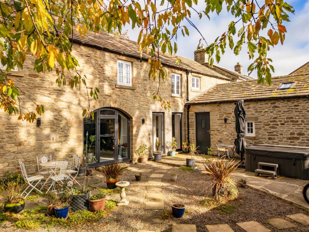 Wynbury Stables, West Witton, DL8 4LR_070-.jpg