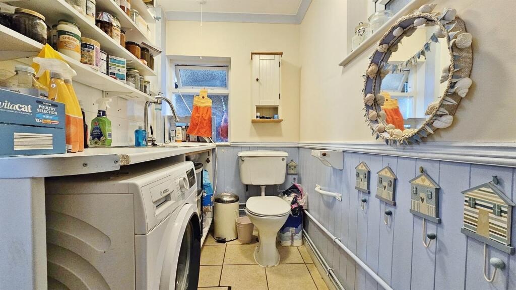 Utility/Cloakroom