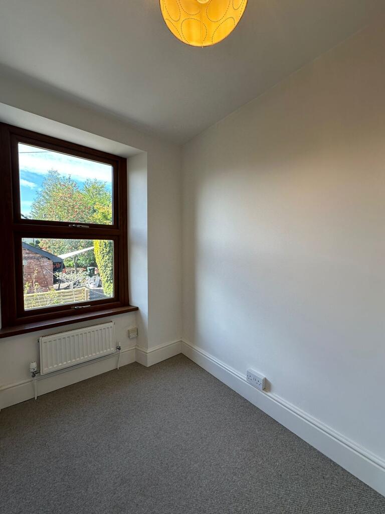 Single Bedroom/ Office