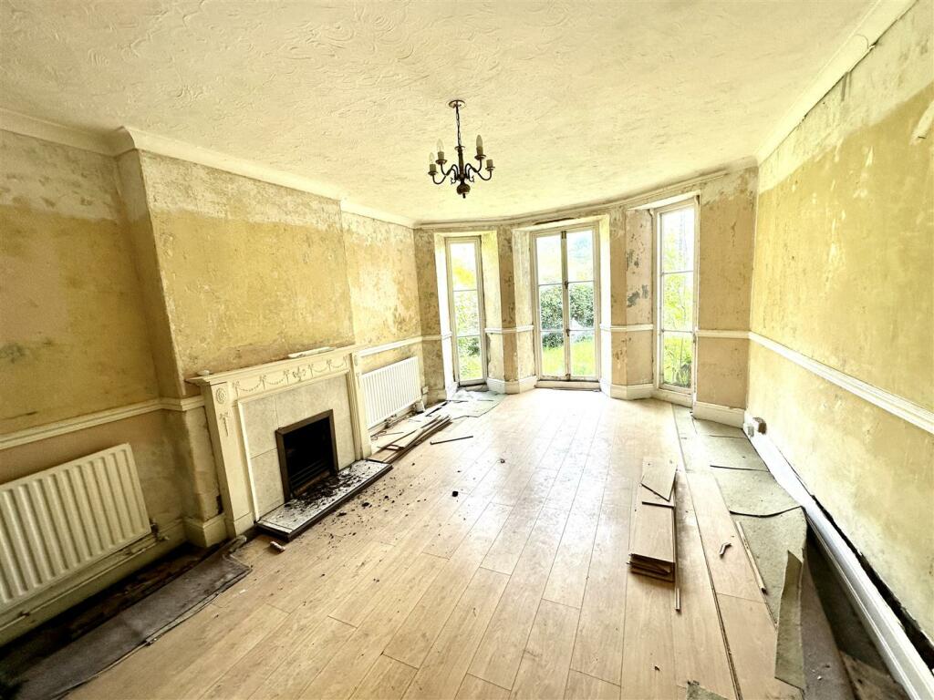 DRAWING ROOM