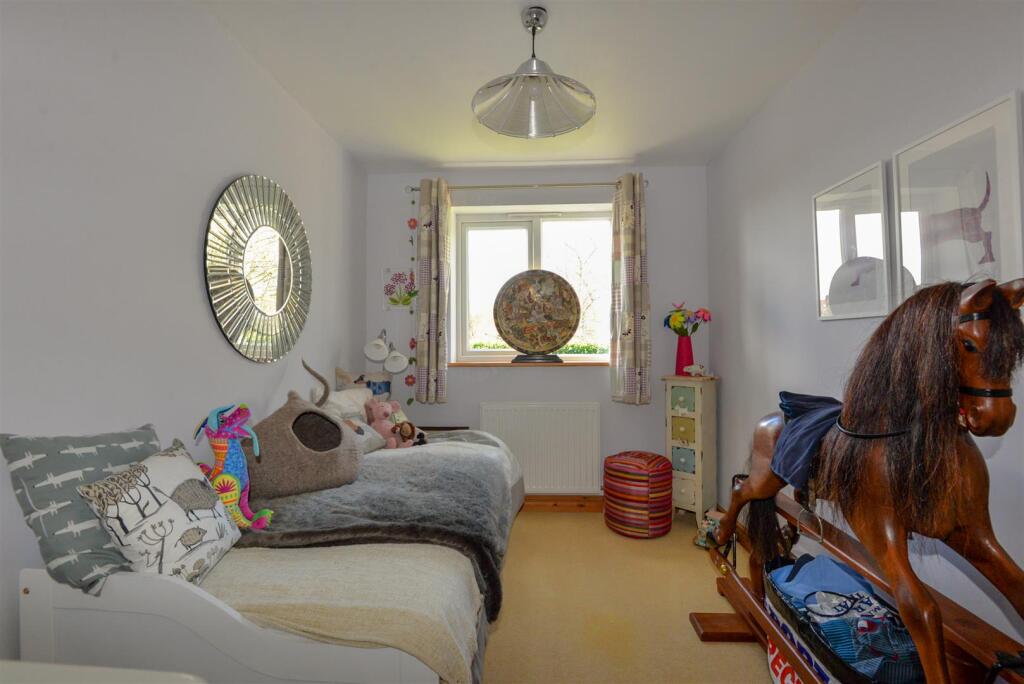 Bedroom4 1.jpg