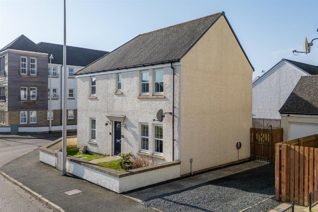 1 Queen Elizabeth Drive-24.jpg