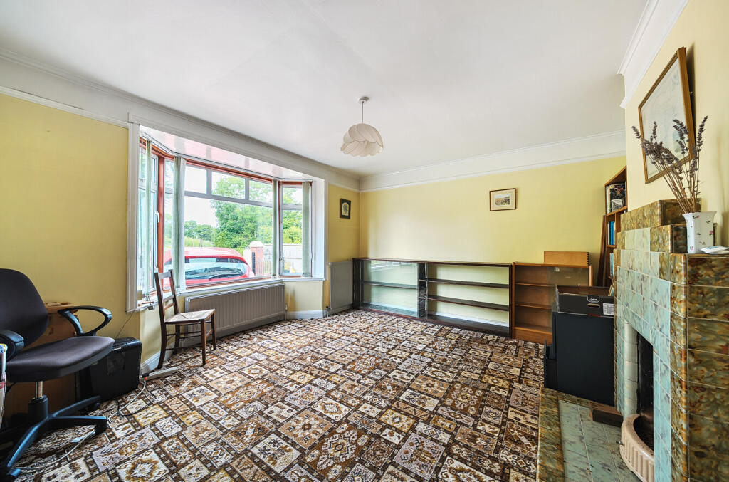 1302979-25-684043...