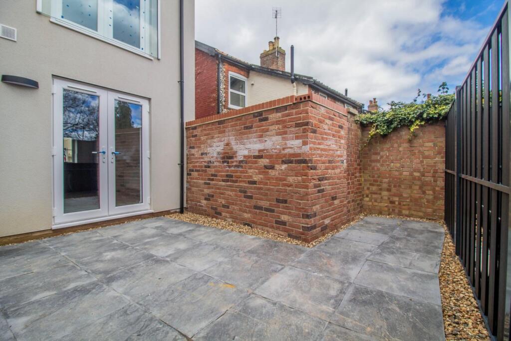 Apartment 1_Saddler's Court [Private Courtyard Gar