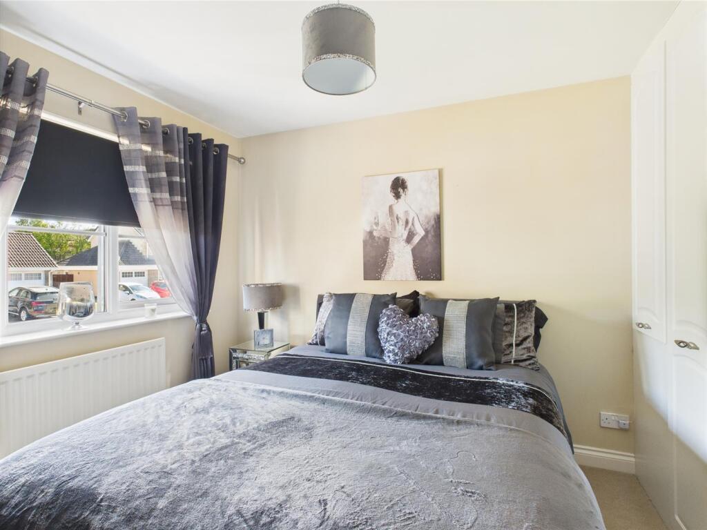 BEDROOM 2