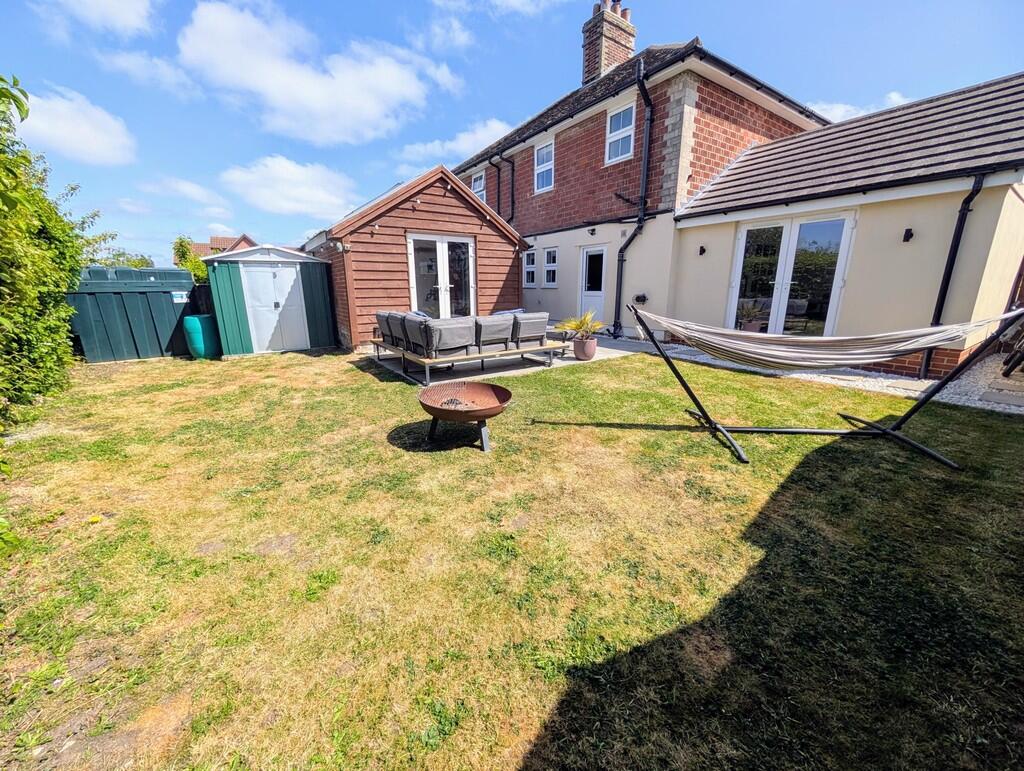 PXL_20250517_1000...