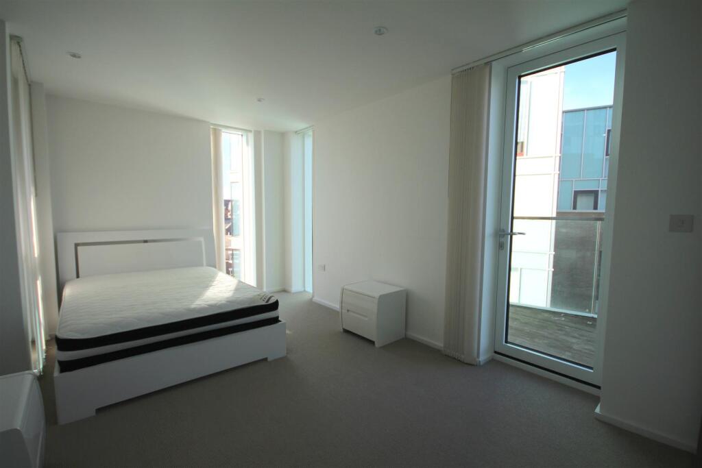 LUX APARTMENT 3.jpg