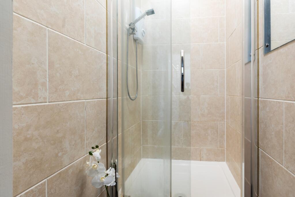 13 Norwood Terrace, Bathroom 3