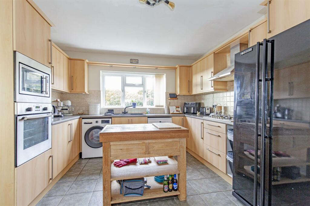 Fitted Kitchen