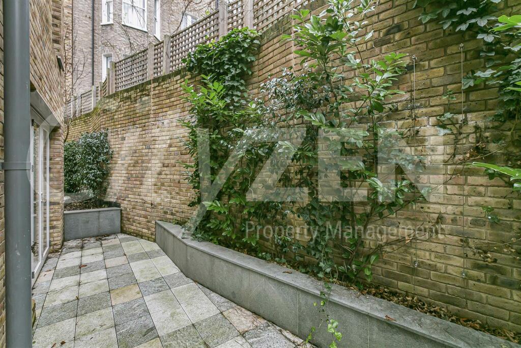 PRIVATE GARDEN