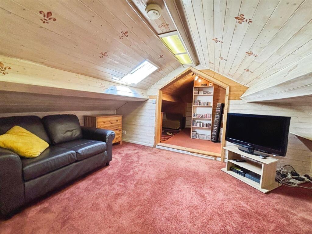 Loft Room/Occasional Bedroom