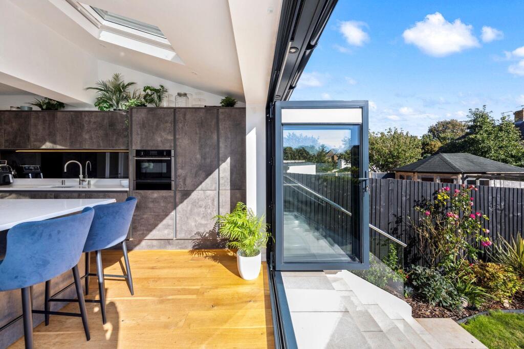 Easthill Drive 40 DOORS OPEN TO GDN.jpeg