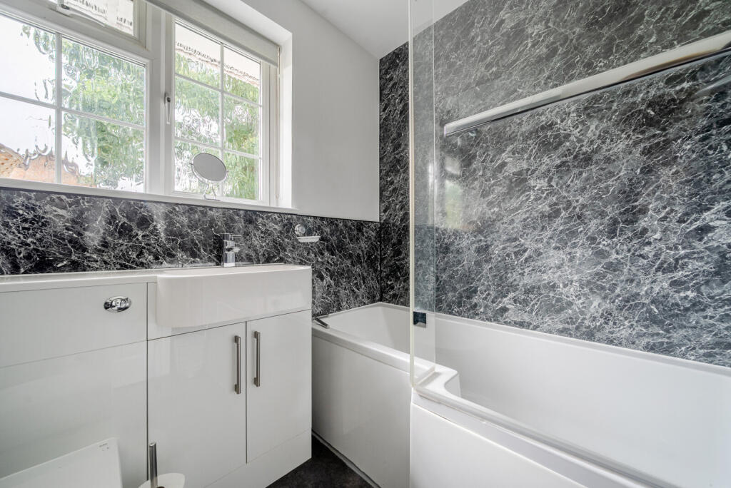 1353467-9-68c1adb...