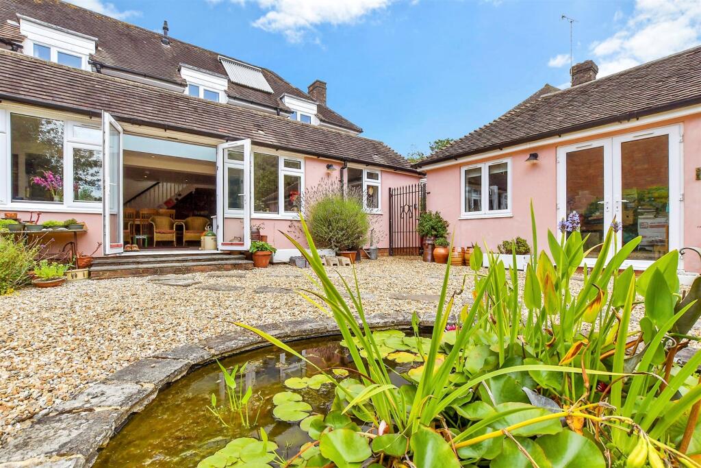 External Lifestyle Photograph