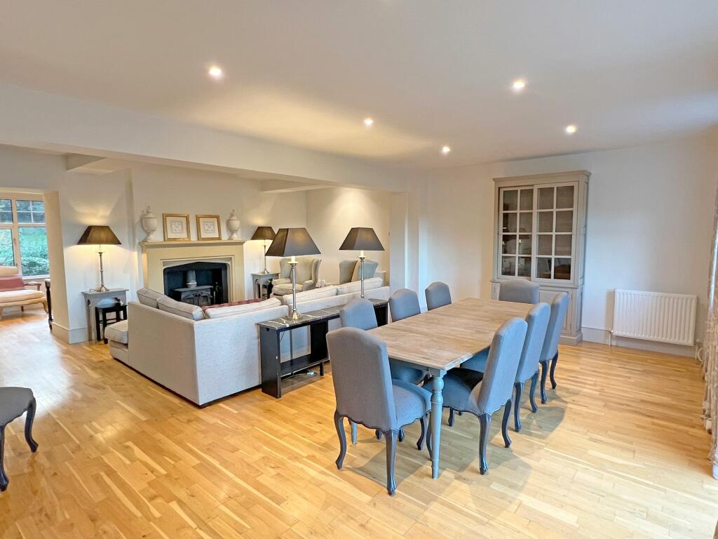 Sitting/Dining Room