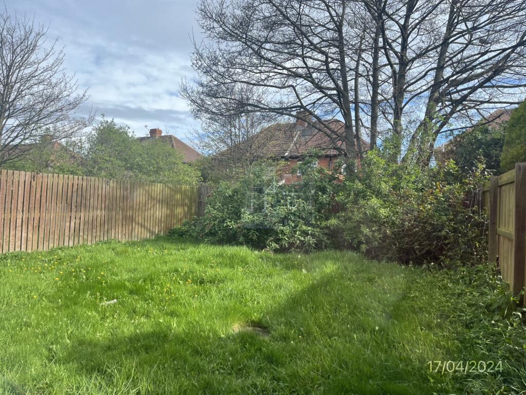 43 Sedgwick close 17.04 (7)