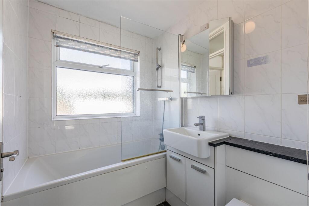 25 Brantwood Gardens - 5.jpg