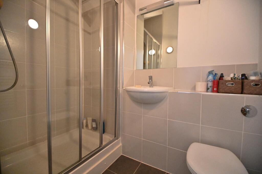 53 The Sorting Office En-Suite.JPG