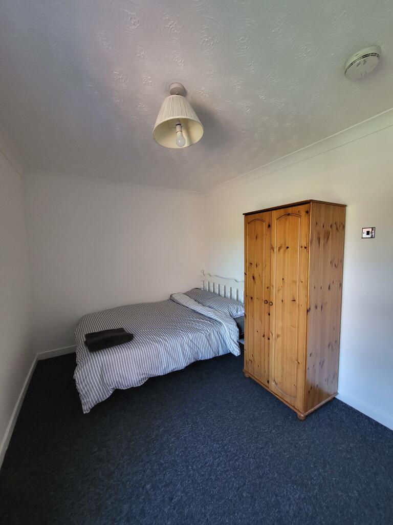 bed 4