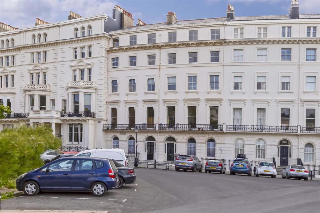 Adelaide Crescent_34.jpg