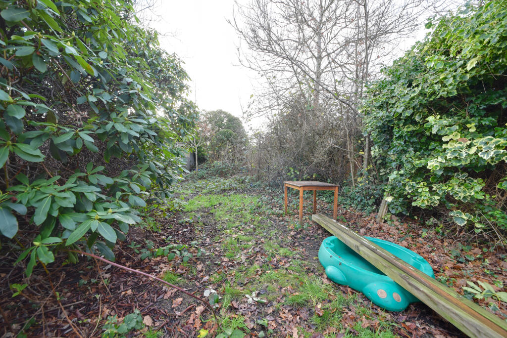71 Lullington Garth, Woodside Park, London, N12 7BL